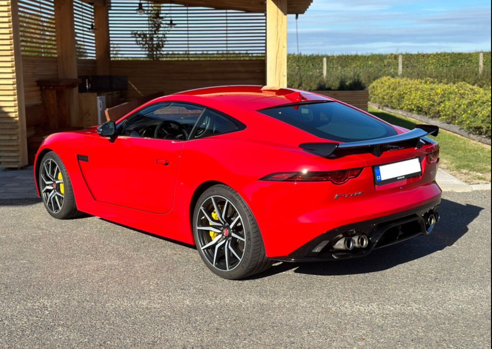 2019 Jaguar F-Type SVR 5.0 — fotografie 6