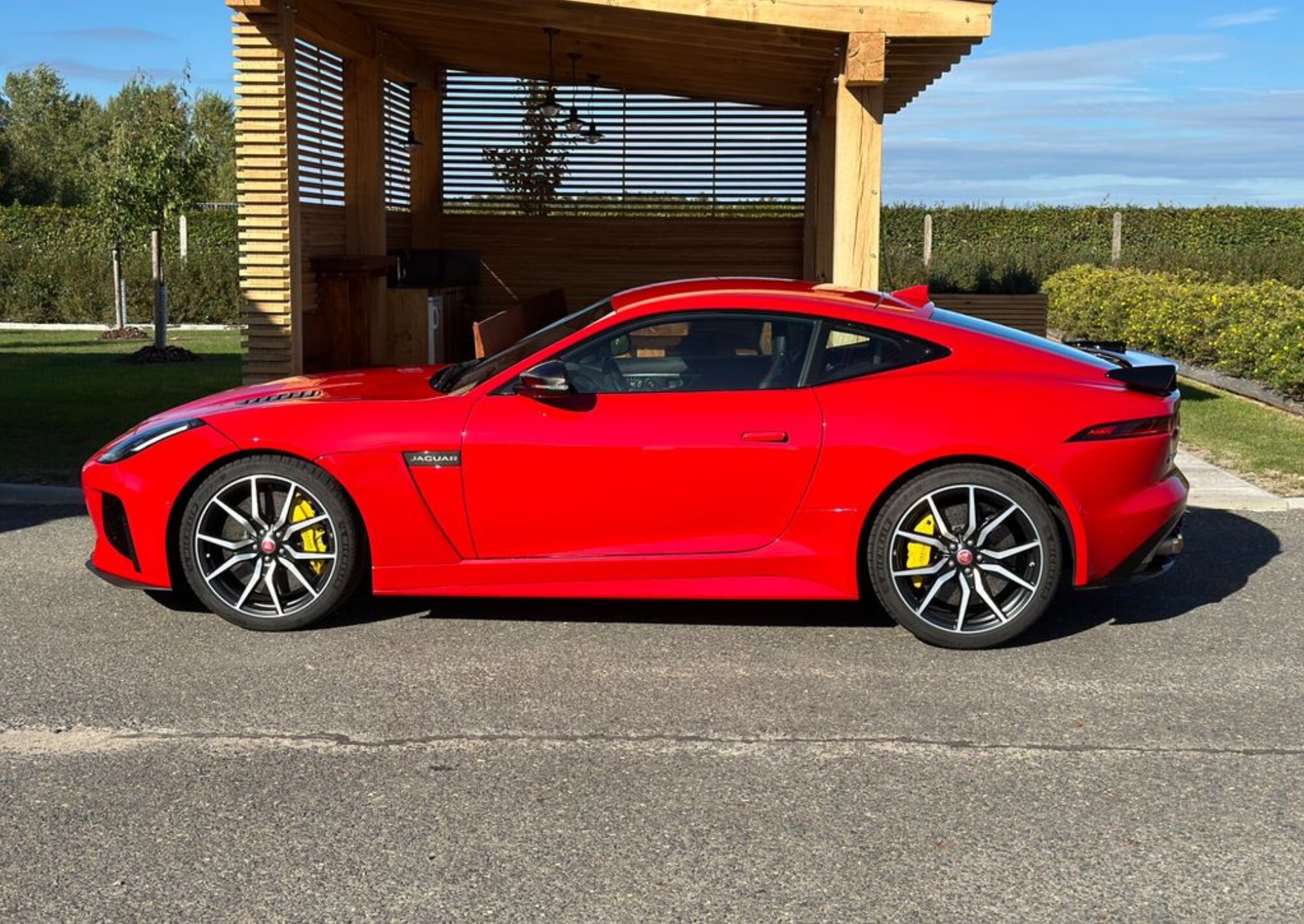 2019 Jaguar F-Type SVR 5.0 — fotografie 8