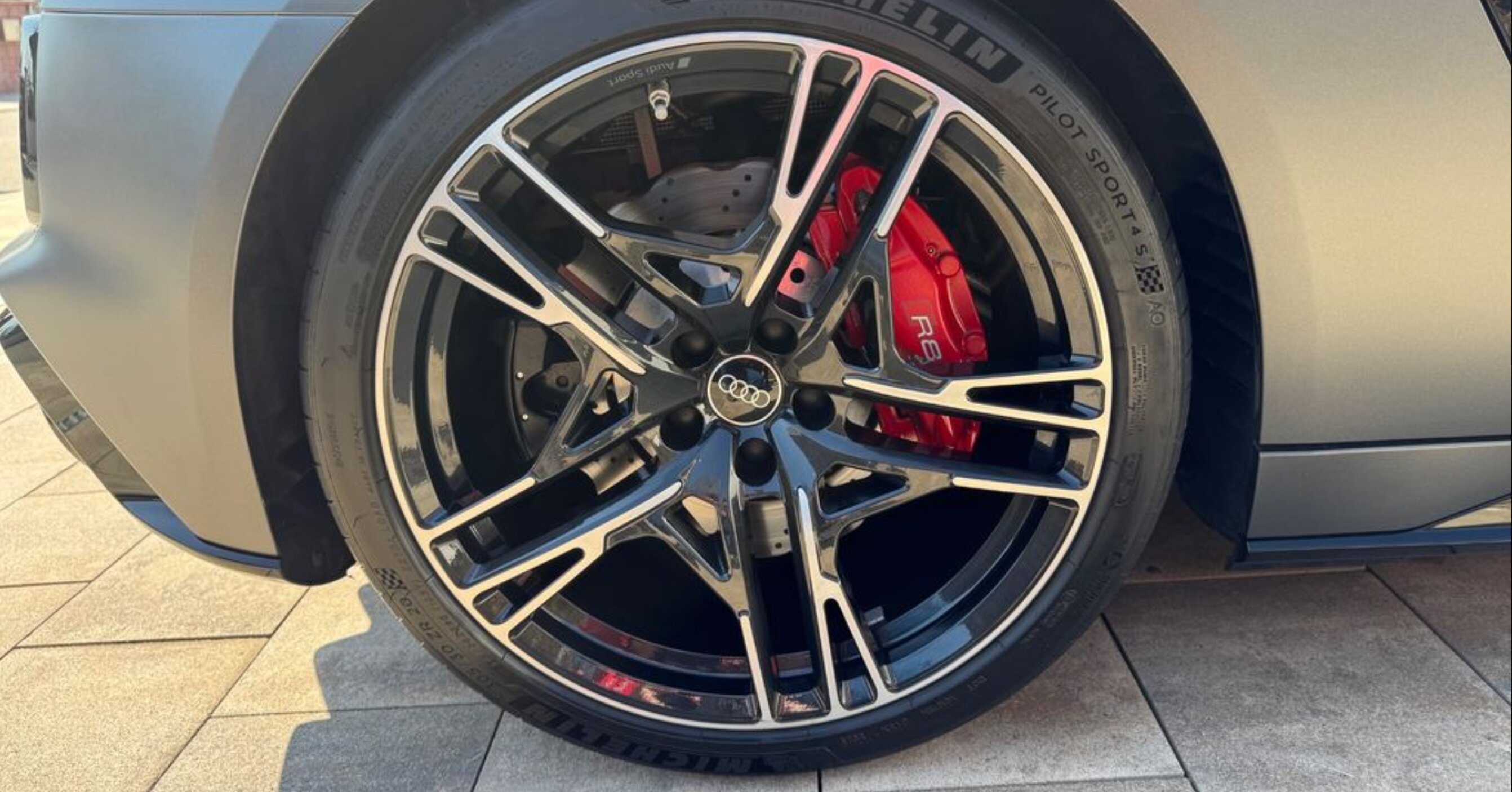 Audi R8 V10 Performance — fotografie 15