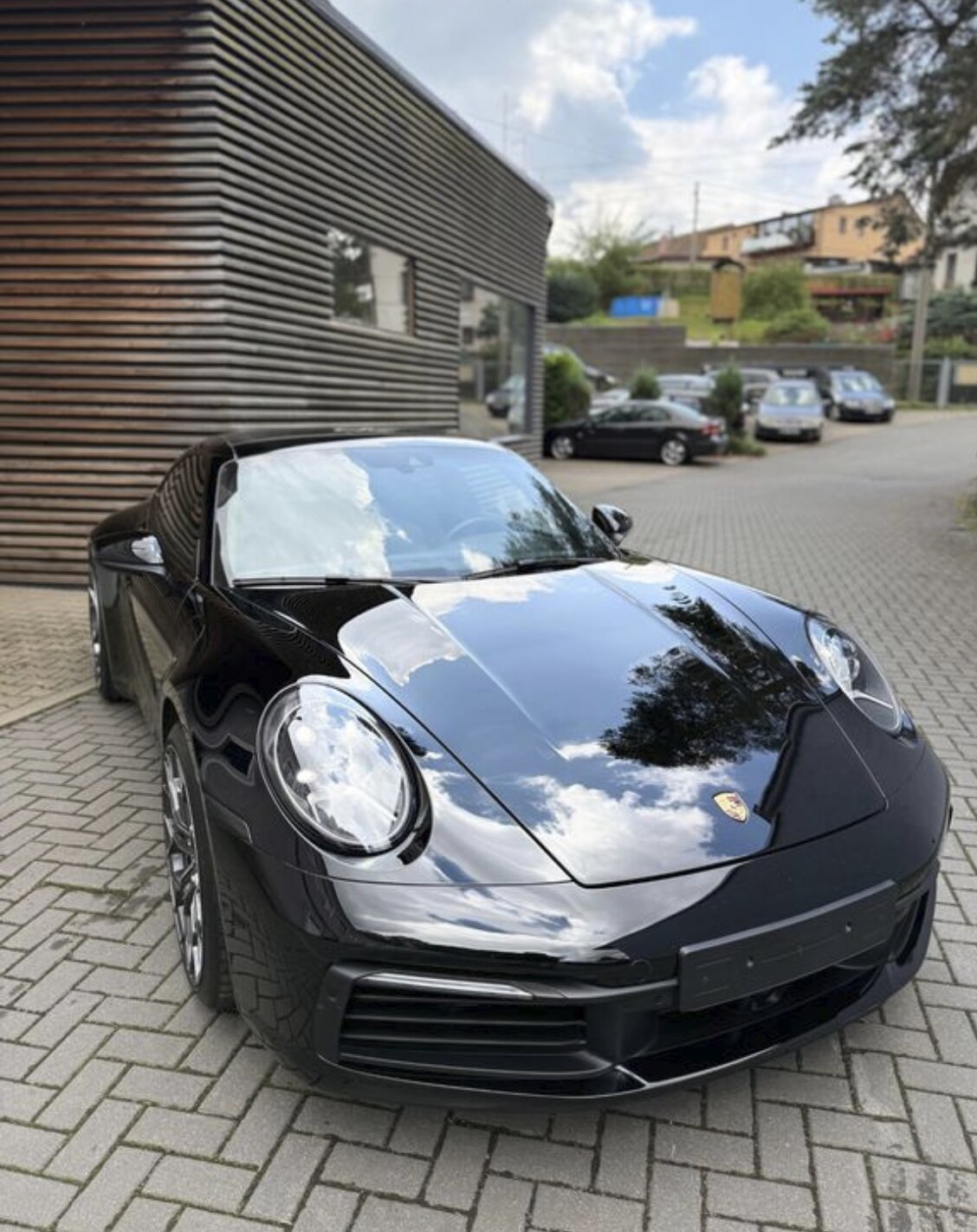 Porsche 911 Carrera 4 — zdjęcie 3