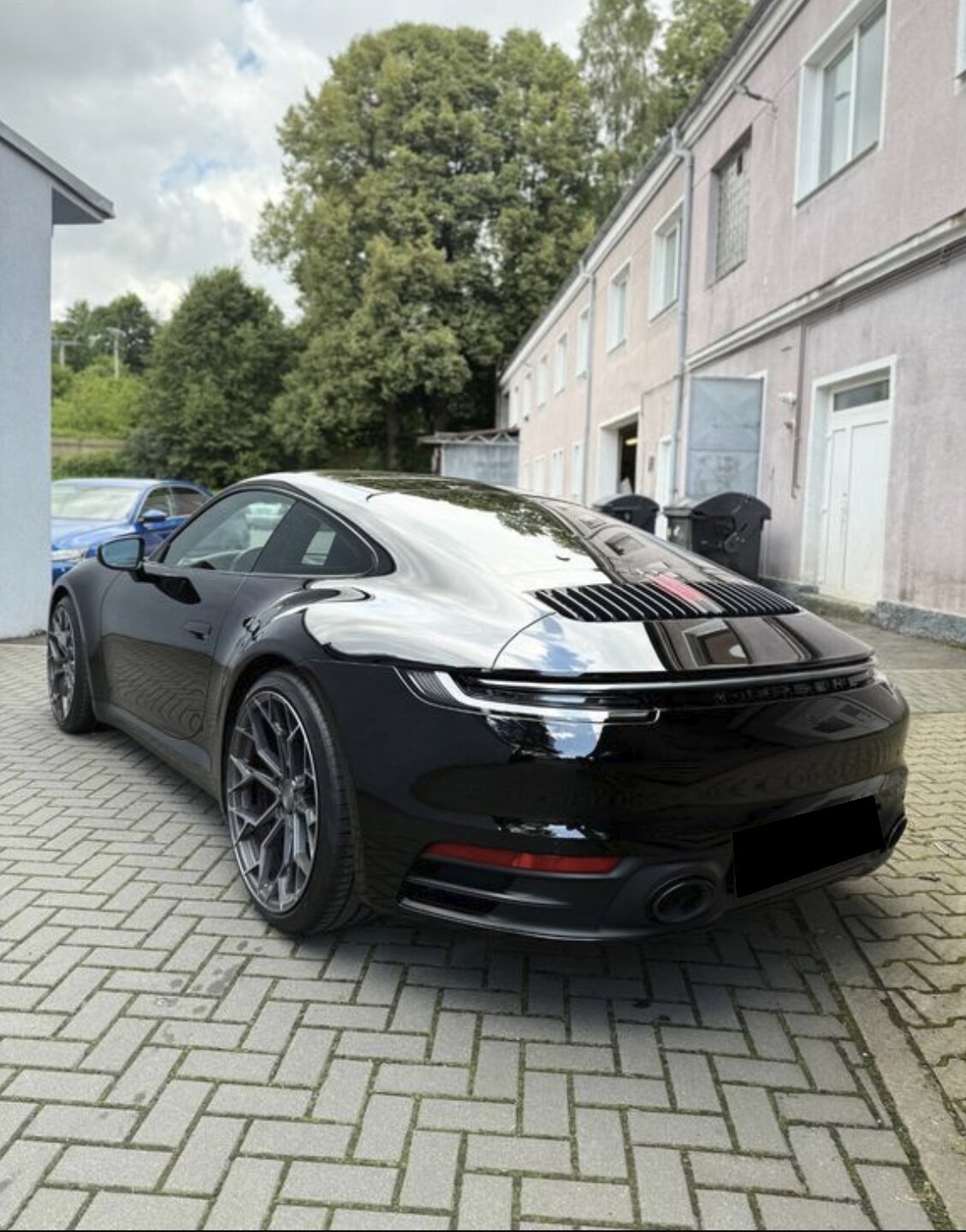 Porsche 911 Carrera 4 — zdjęcie 9