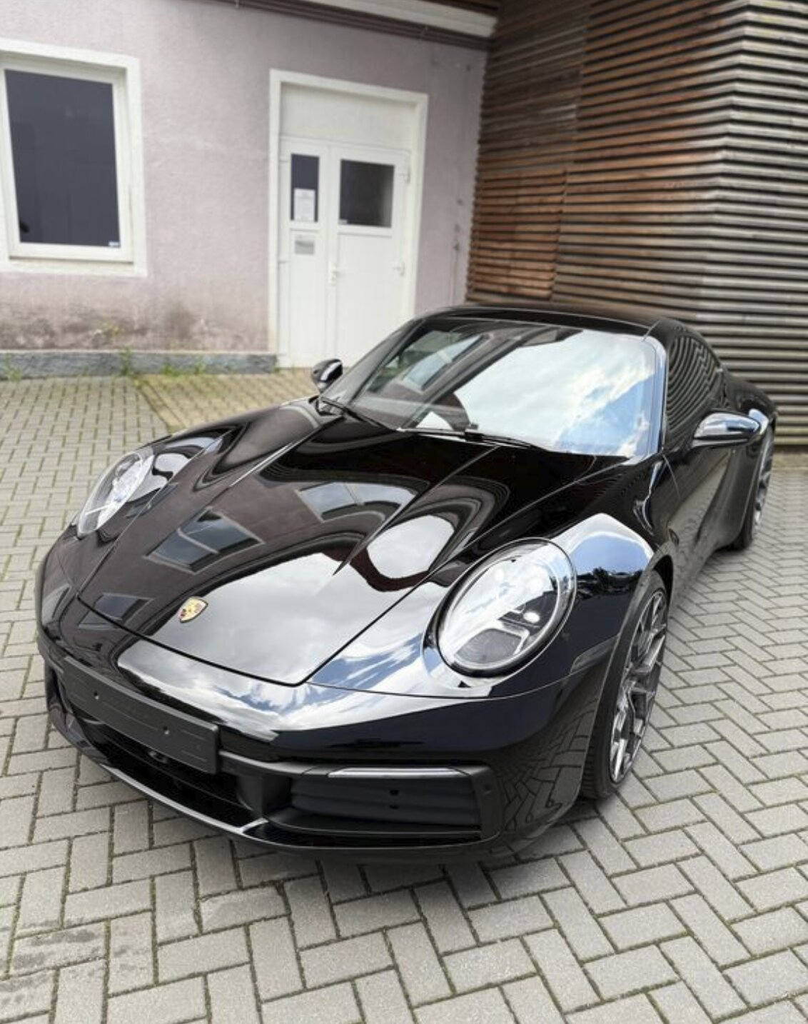 Porsche 911 Carrera 4 — zdjęcie 4