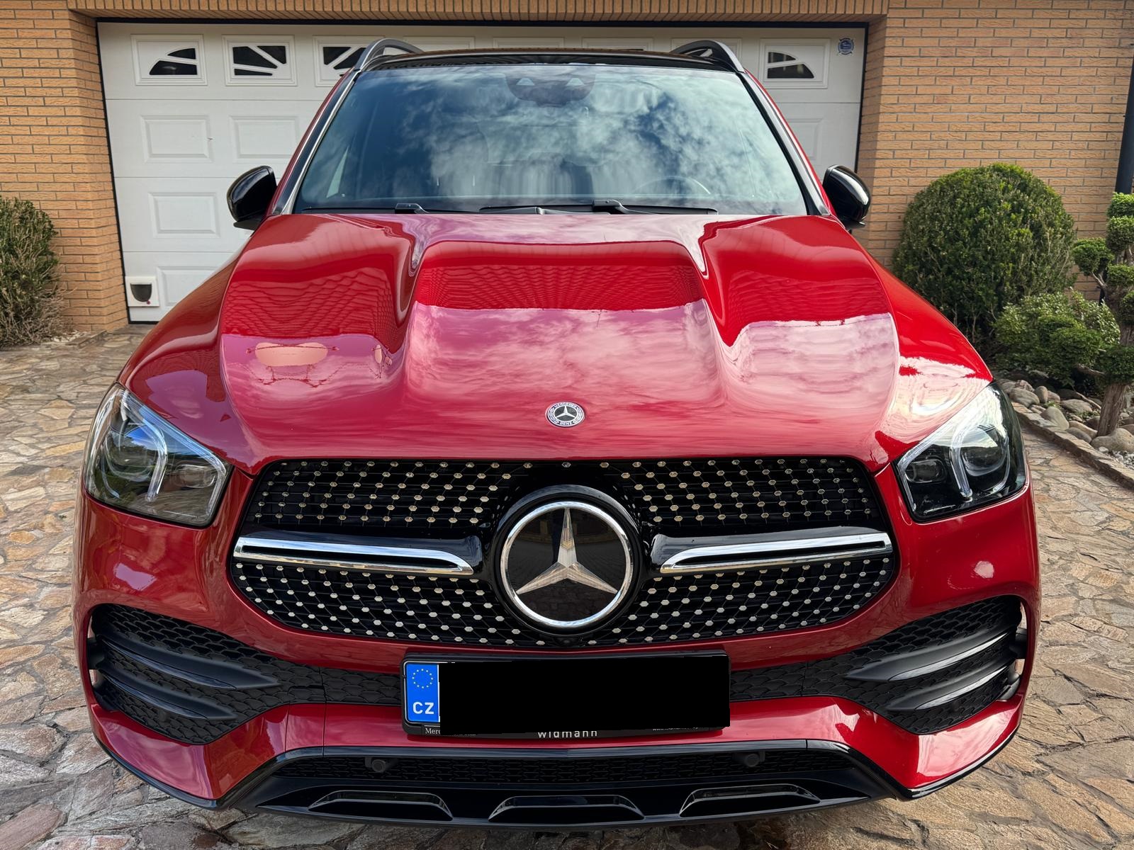 Mercedes-Benz GLE 400d AMG 4MATIC — fotografie 3