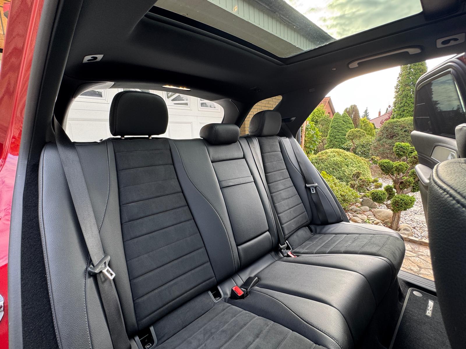 Mercedes-Benz GLE 400d AMG 4MATIC — fotografie 9