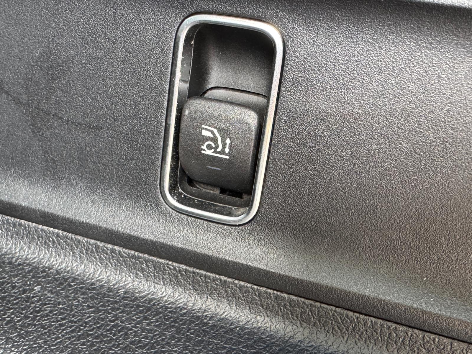 Mercedes-Benz GLE 400d AMG 4MATIC — fotografie 18