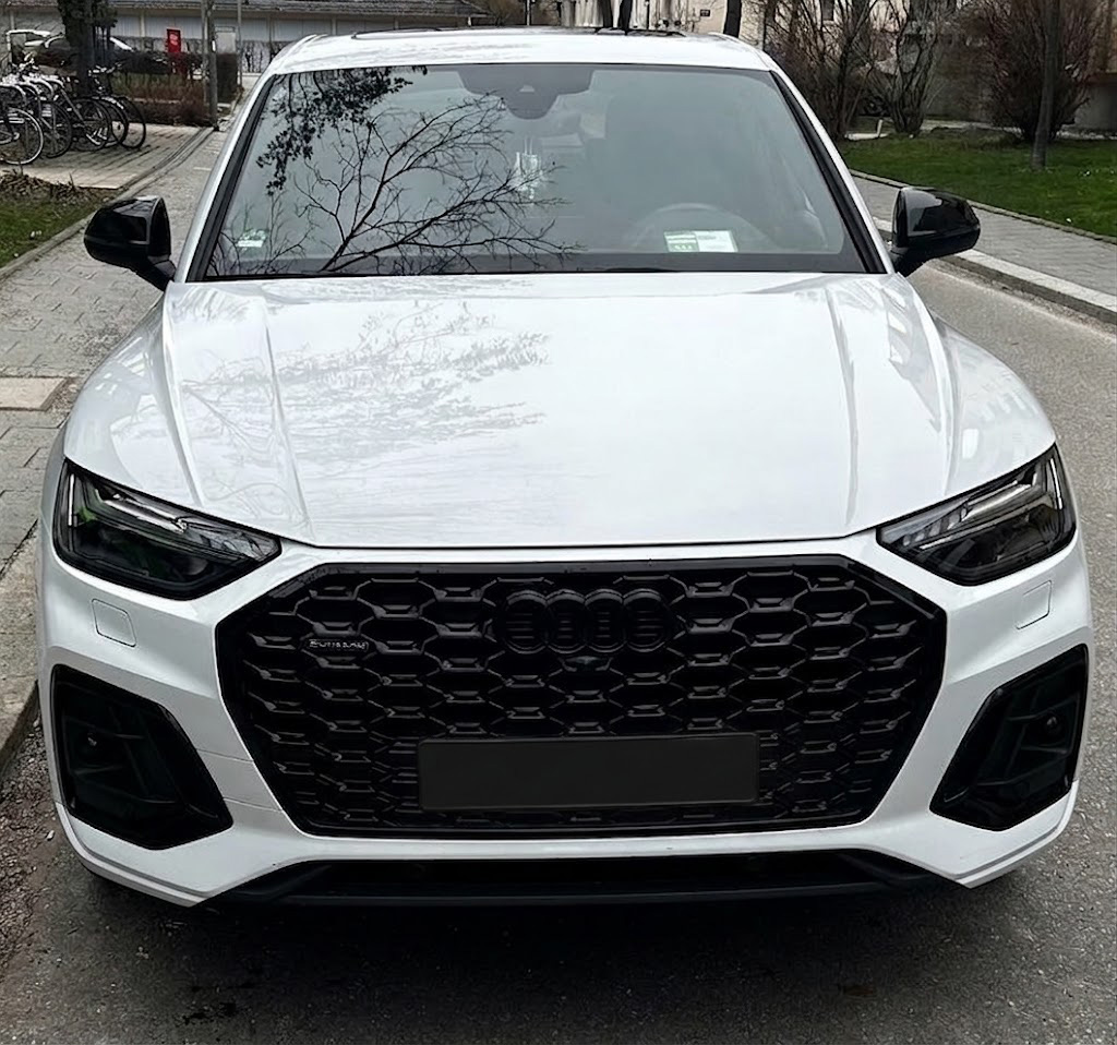 Audi Q5 Sportback 40 TDI quattro S line — fotografie 3