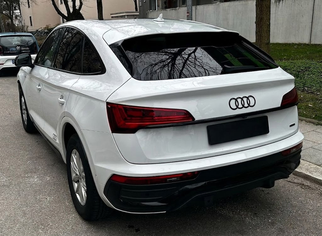 Audi Q5 Sportback 40 TDI quattro S line — fotografie 4