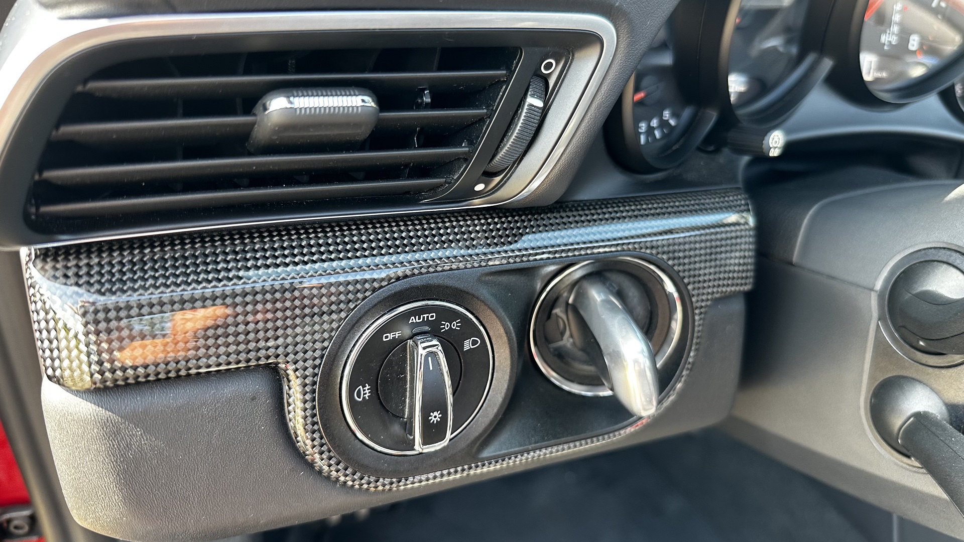 Porsche 911 Carrera 4 GTS Cabrio PDK — fotografie 17