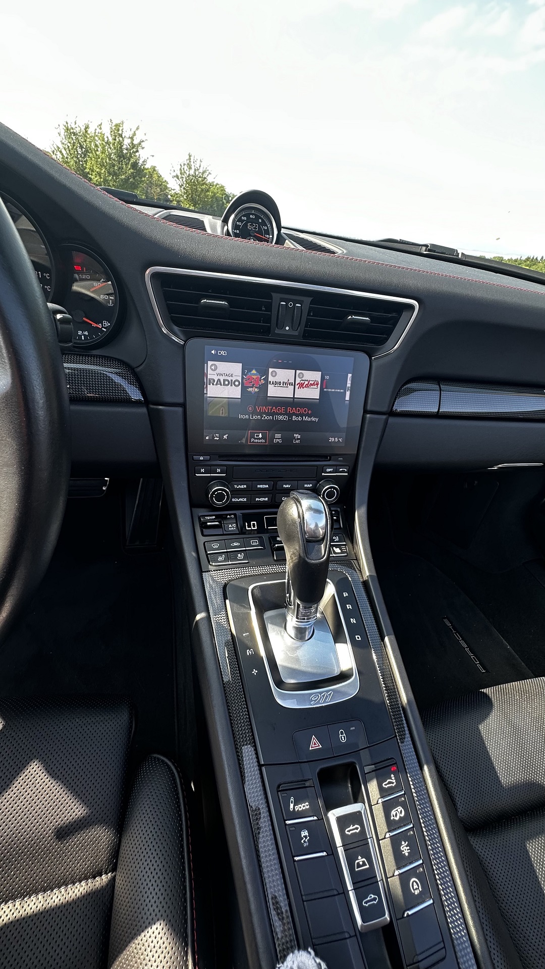 Porsche 911 Carrera 4 GTS Cabrio PDK — fotografie 14