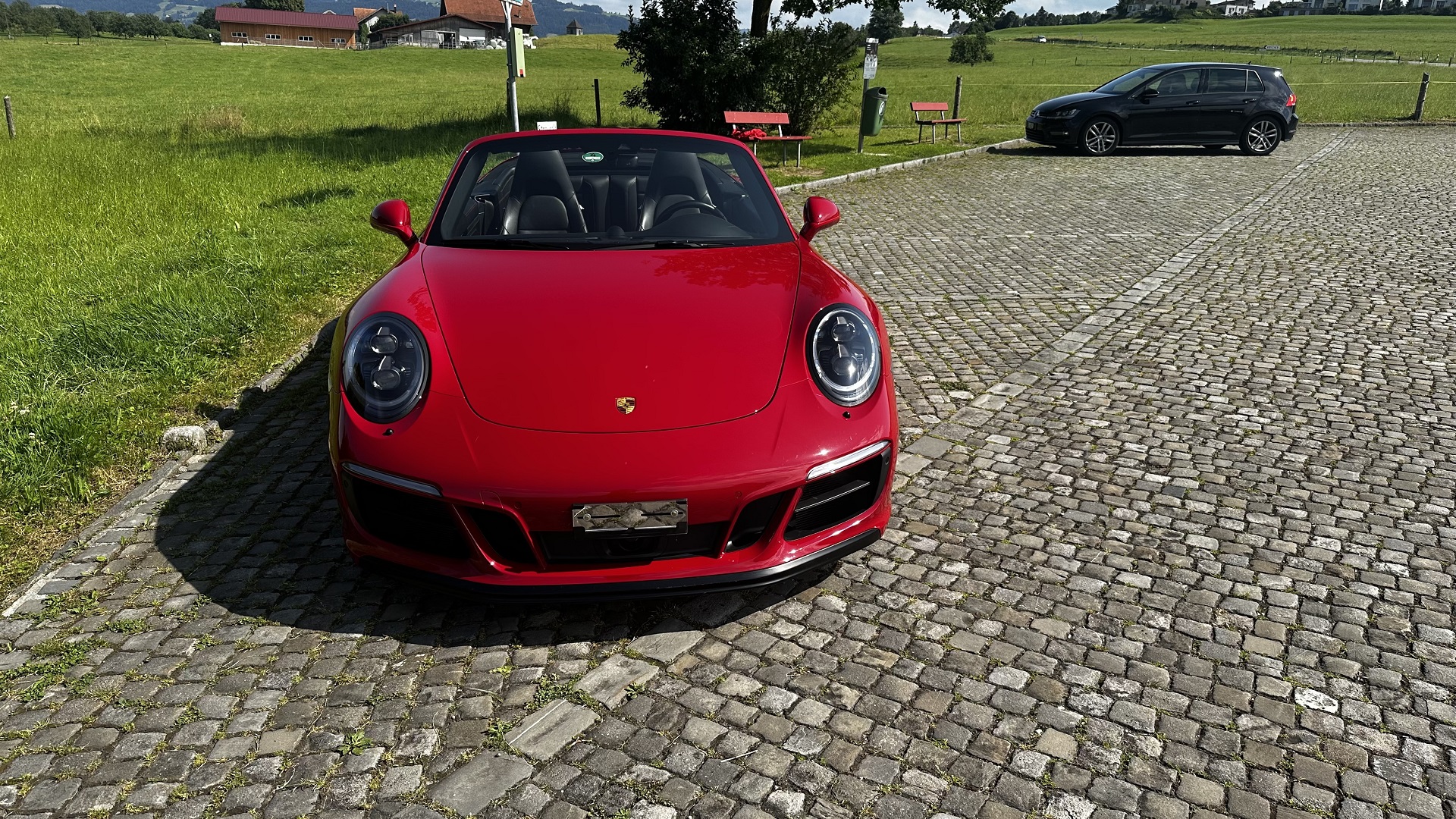 Porsche 911 Carrera 4 GTS Cabrio PDK — fotografie 3