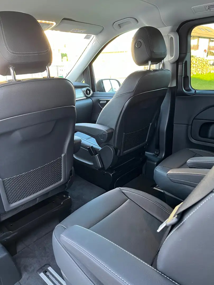 Mercedes-Benz V 250 d lang 9G-TRONIC Edition — zdjęcie 14