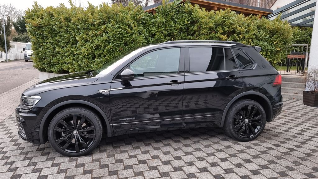 Volkswagen Tiguan Highline 2xR-Line Black Style — fotografie 3