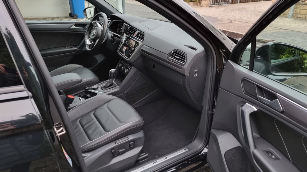 Volkswagen Tiguan Highline 2xR-Line Black Style — fotografie 10