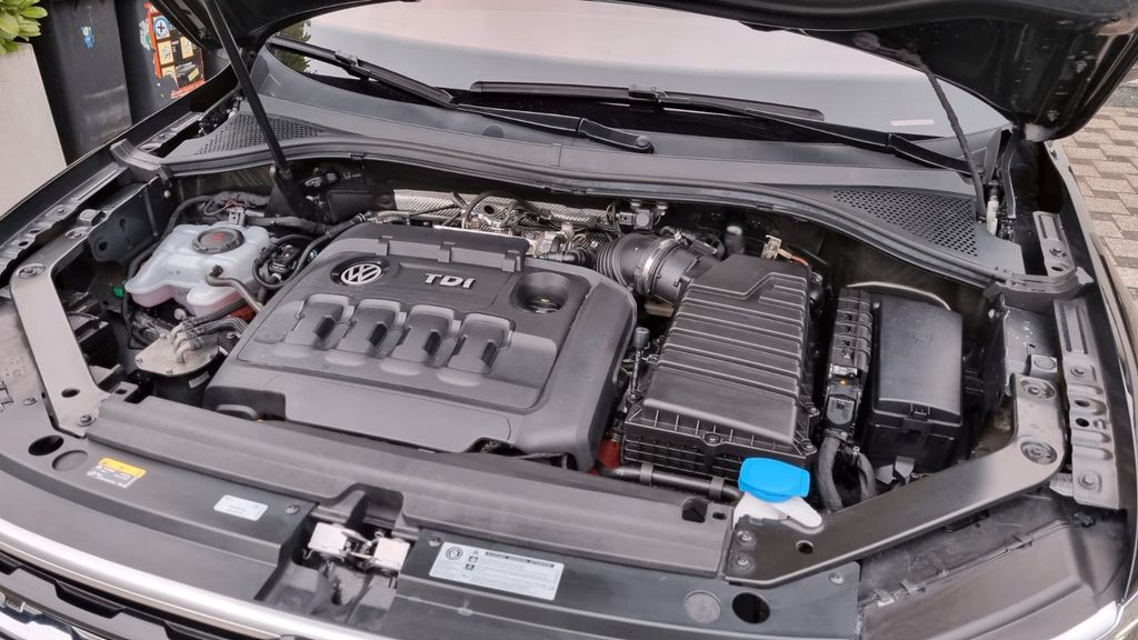 Volkswagen Tiguan Highline 2xR-Line Black Style — fotografie 17