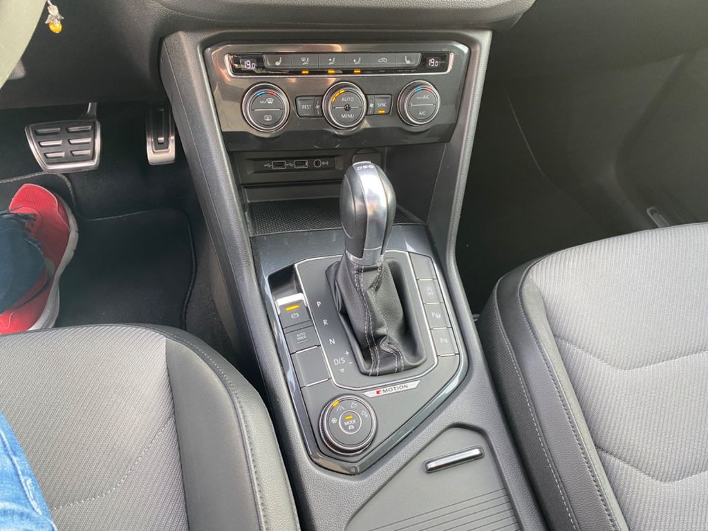 Volkswagen Tiguan 2.0 TDI DSG 4M Highline R-Line — fotografie 10