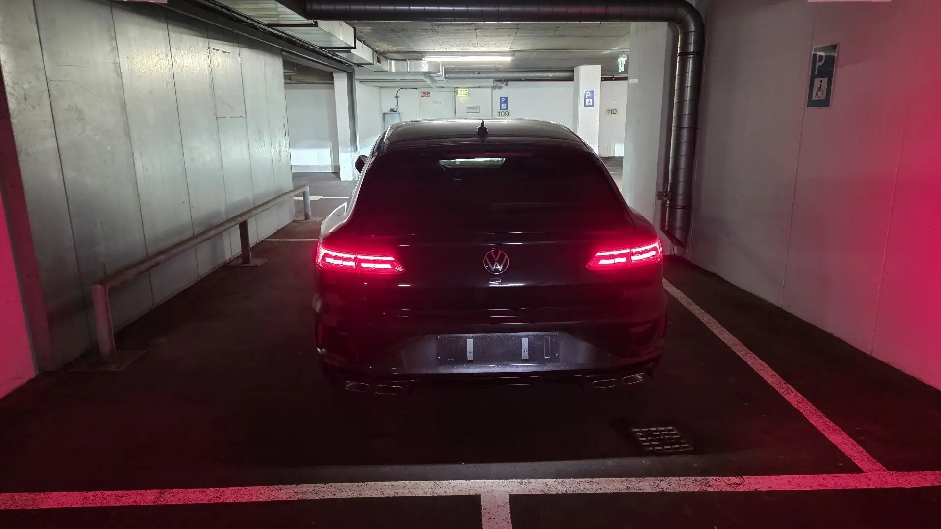 Volkswagen Arteon SB 2,0 TSI 4Motion R DSG — photo 6