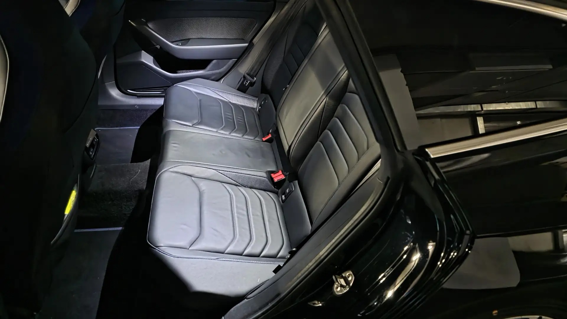 Volkswagen Arteon SB 2,0 TSI 4Motion R DSG — photo 14