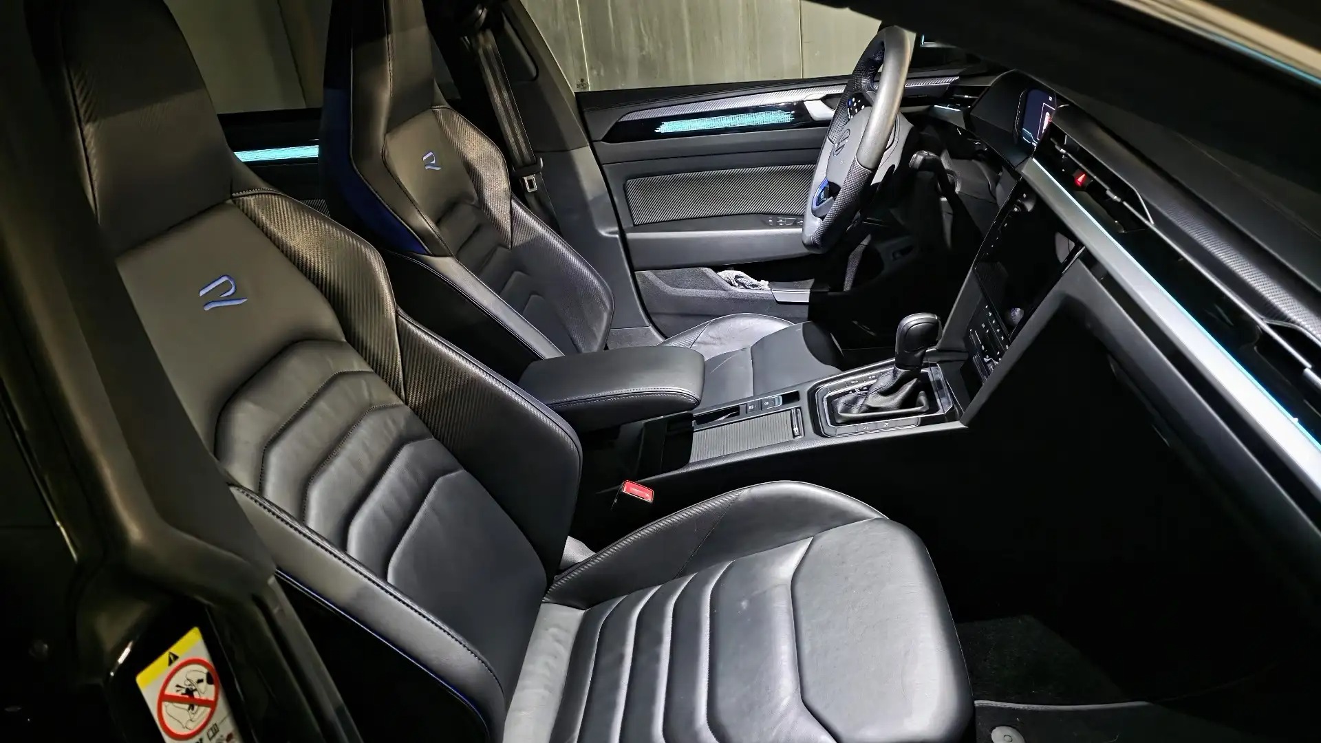 Volkswagen Arteon SB 2,0 TSI 4Motion R DSG — photo 15