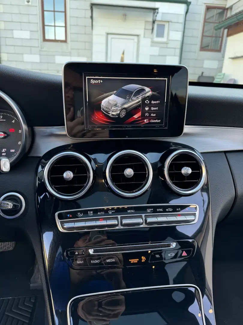 Mercedes-Benz C 220 d 4MATIC AMG Line — photo 10
