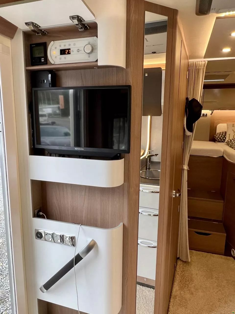 Bürstner Ixeo I 690 G — photo 7