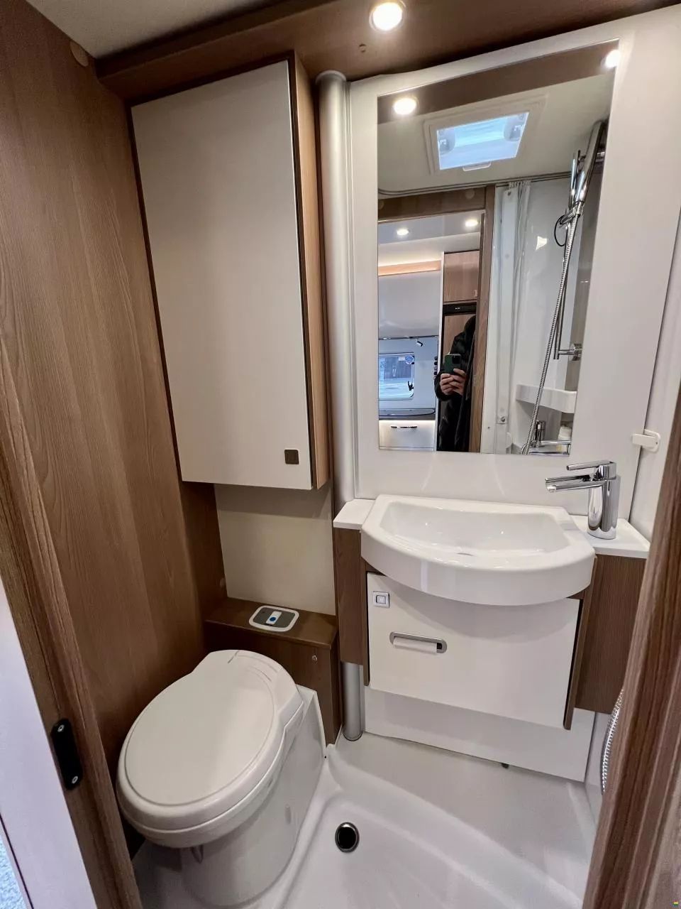 Bürstner Ixeo I 690 G — photo 14