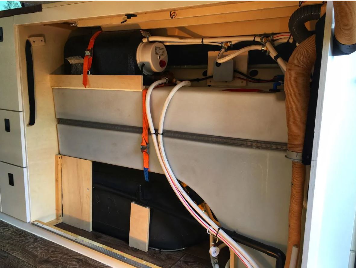 Mercedes-Benz Sprinter 4x4 (2022) – 190 HP | 9G-Tronic | Premium AWD Van — photo 9