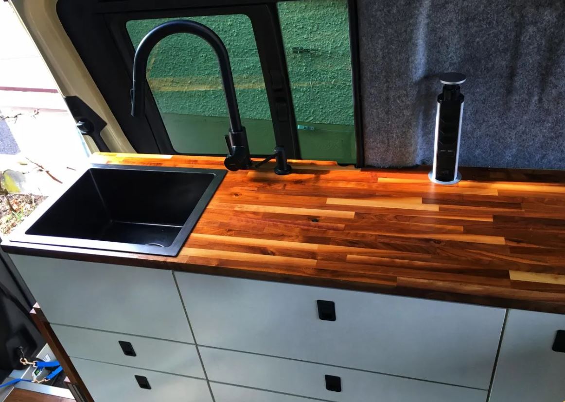 Mercedes-Benz Sprinter 4x4 (2022) – 190 HP | 9G-Tronic | Premium AWD Van — photo 14