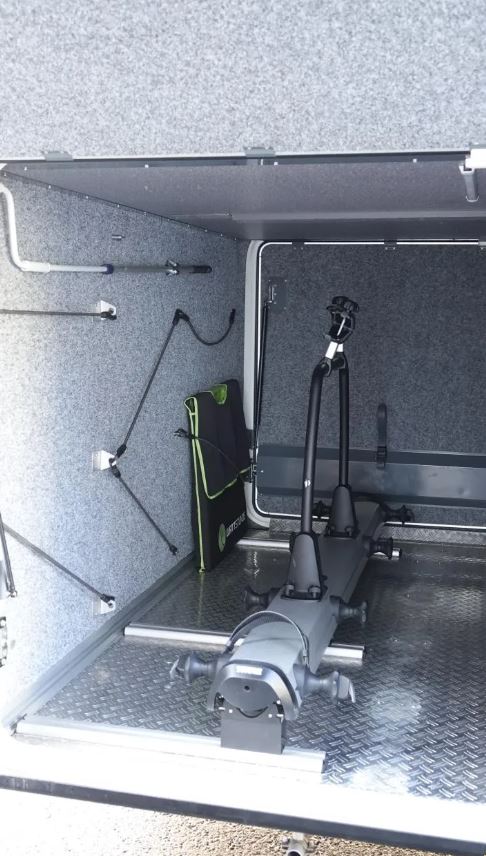 Carthago Chic E-Line I51 Linerclass – Elite Motorhome Experience — photo 3