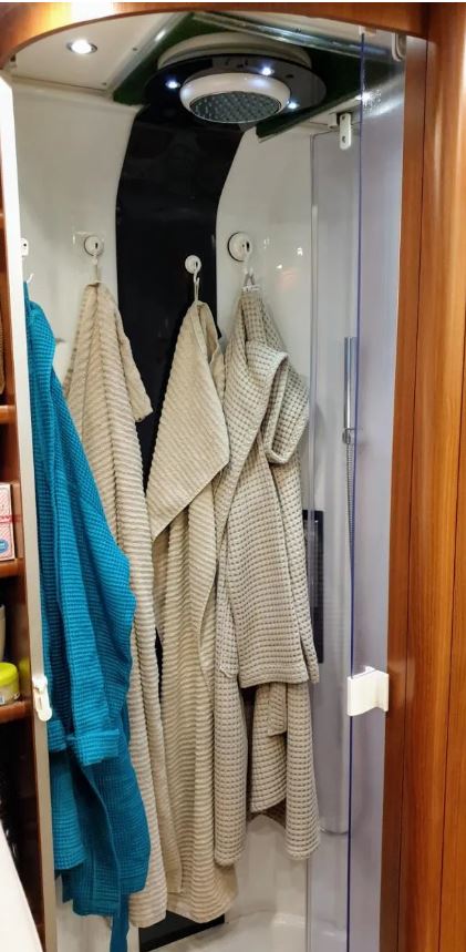 Carthago Chic E-Line I49 Yachting – Luxury Travel Redefined — photo 7