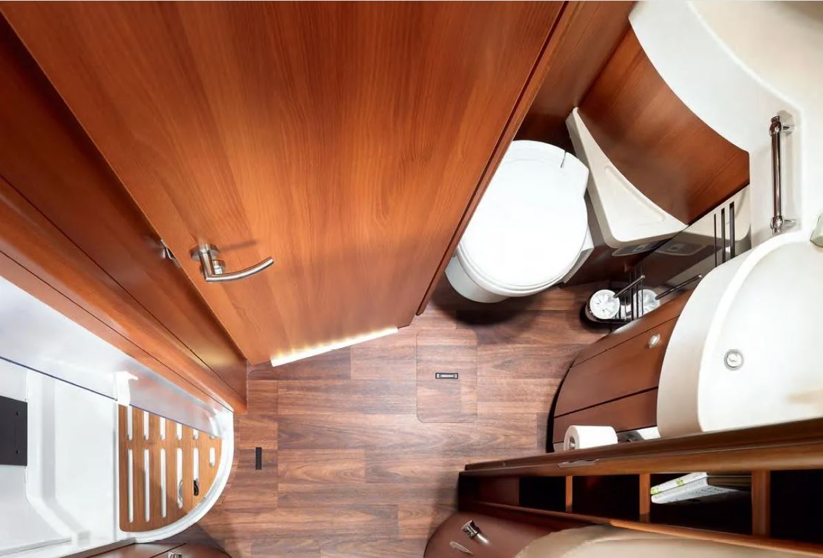 Carthago Chic E-Line I49 Yachting – Luxury Travel Redefined — photo 18