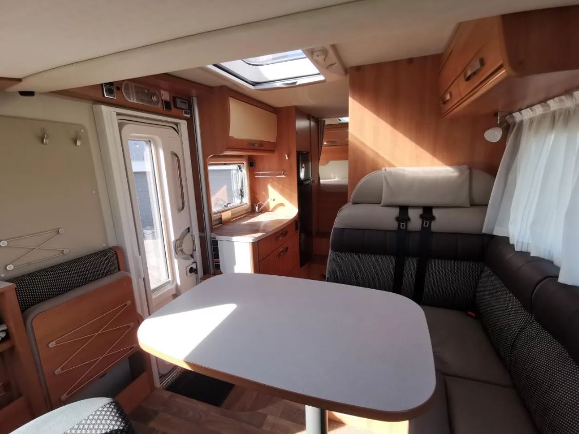 Hymer Exsis-i 524 – Compact Luxury & Smart Design — photo 5