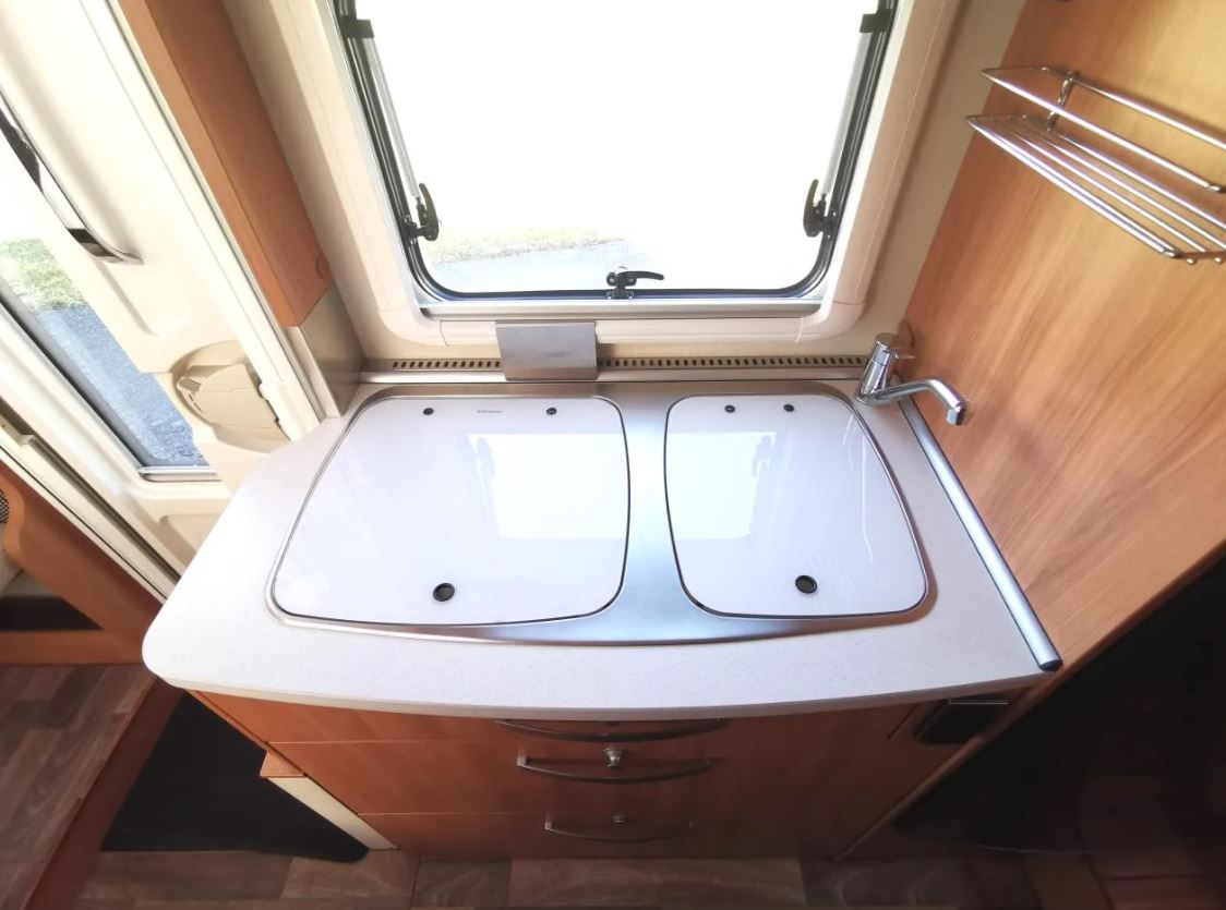 Hymer Exsis-i 524 – Compact Luxury & Smart Design — photo 7