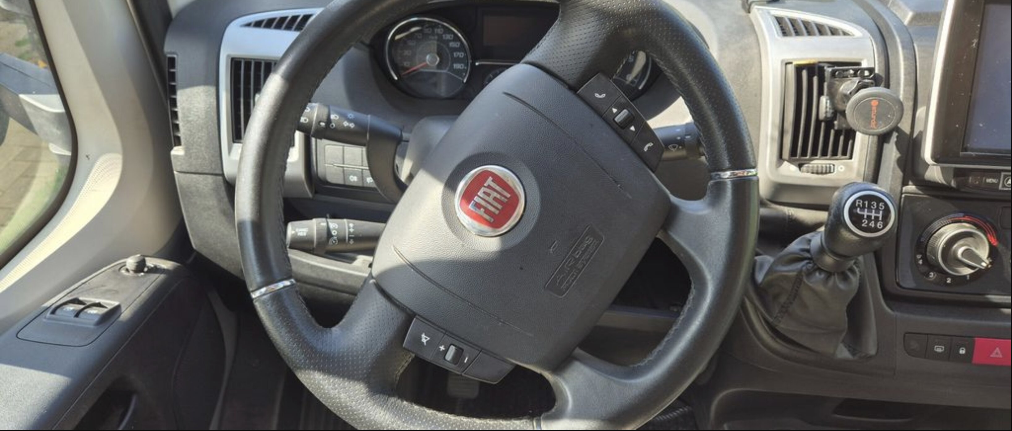 Carado Capron 2,3l — fotografie 16