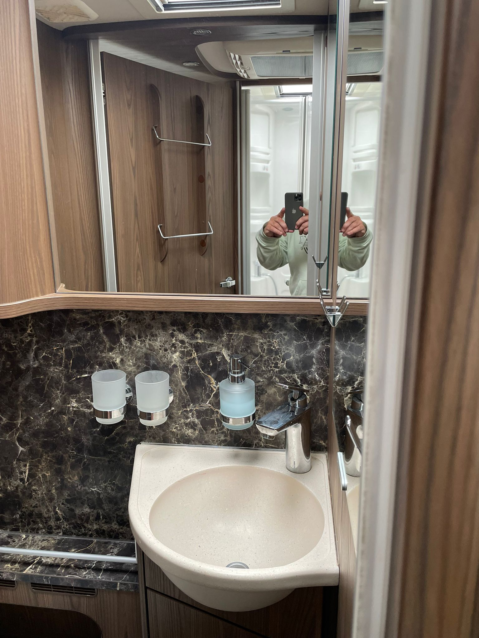 Hymer B 704 SL — fotografie 12