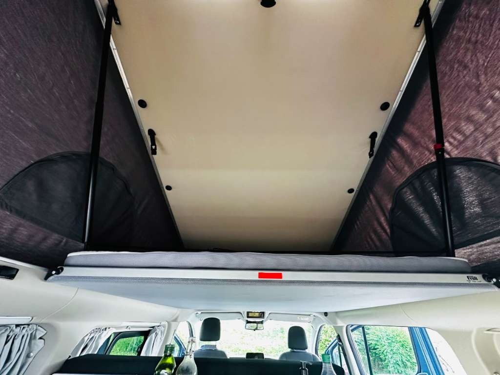 Ford Westfalia Nugget Pop-Up Roof — photo 14