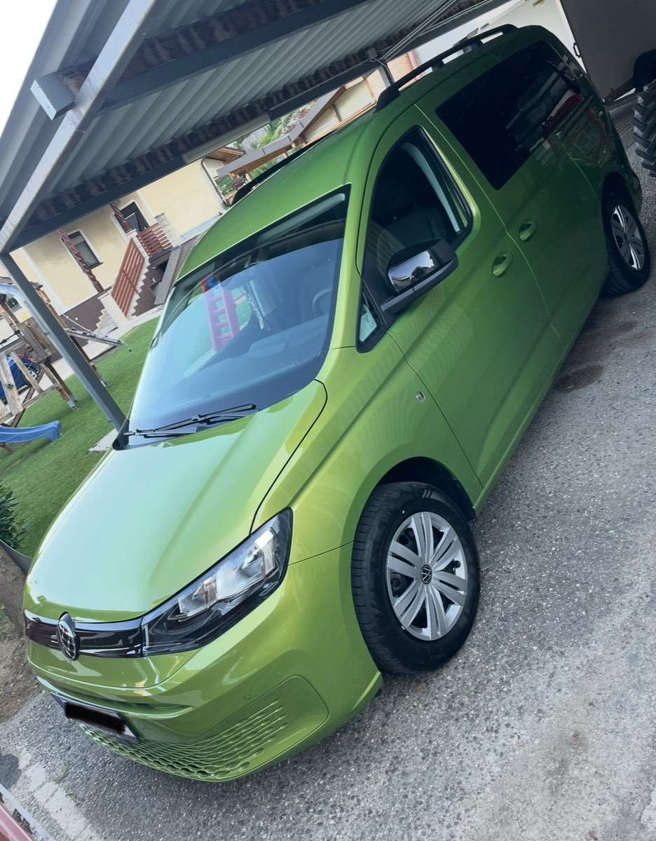 Pojazd #28200 - Volkswagen Caddy Maxi 1,5I 10