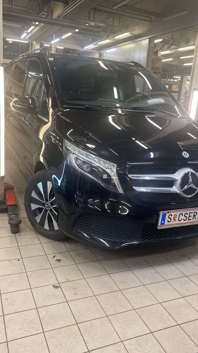 Pojazd #28209 - Mercedes-Benz V 250 d Extralang 4MATIC 4