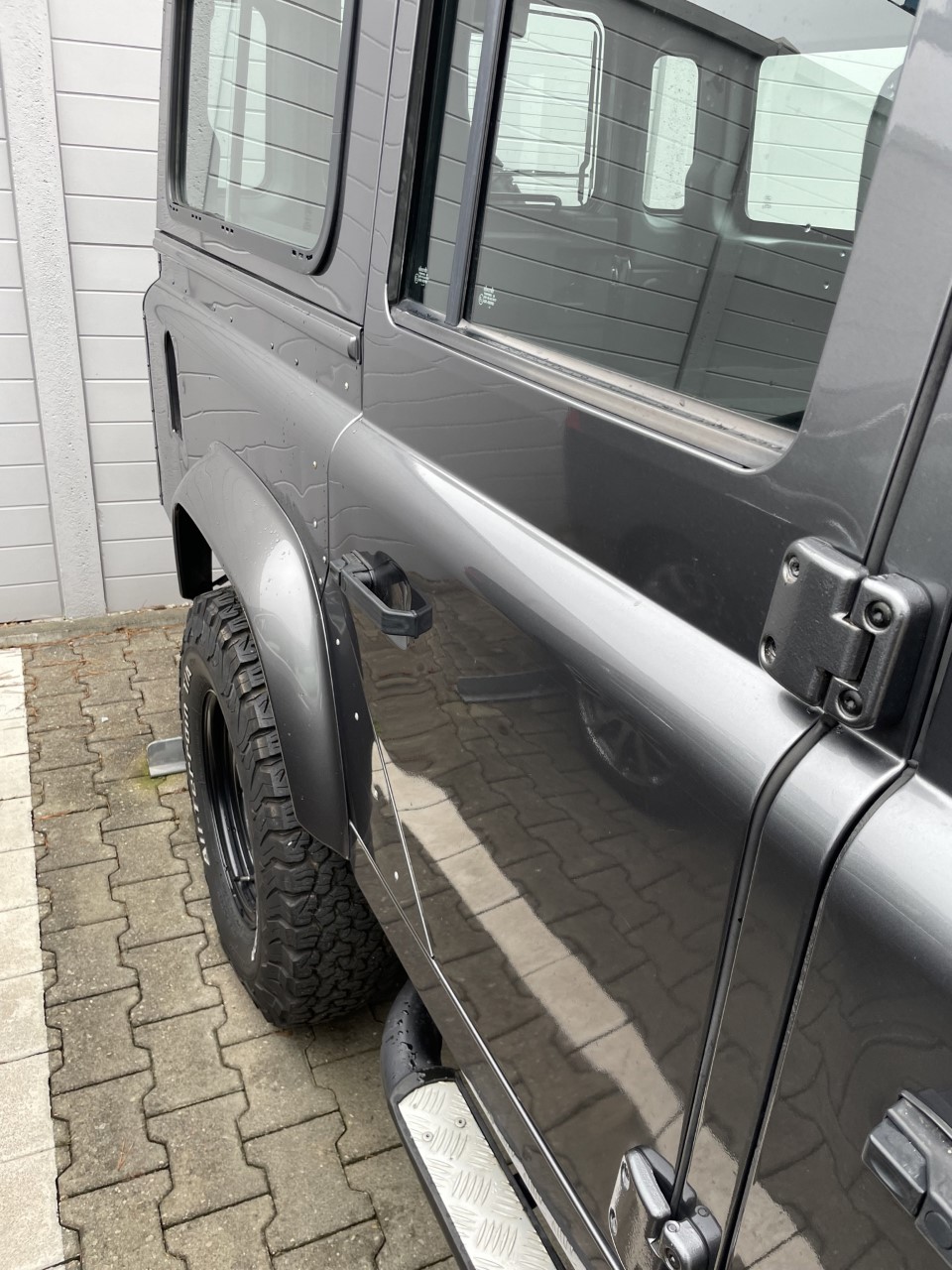 Pojazd #42151 - Land Rover Defender 110 DPF Station Wagon LXV 16