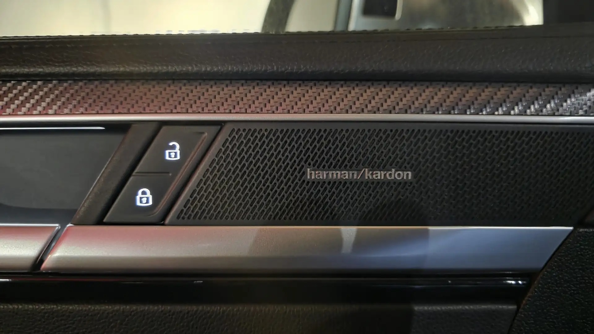 Pojazd #42161 - Volkswagen Arteon SB 2,0 TSI 4Motion R DSG 18