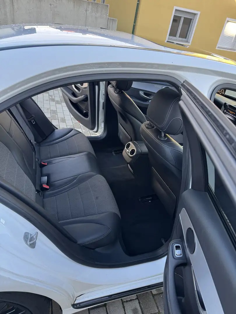 Pojazd #42163 - Mercedes-Benz C 220 d 4MATIC AMG Line 17
