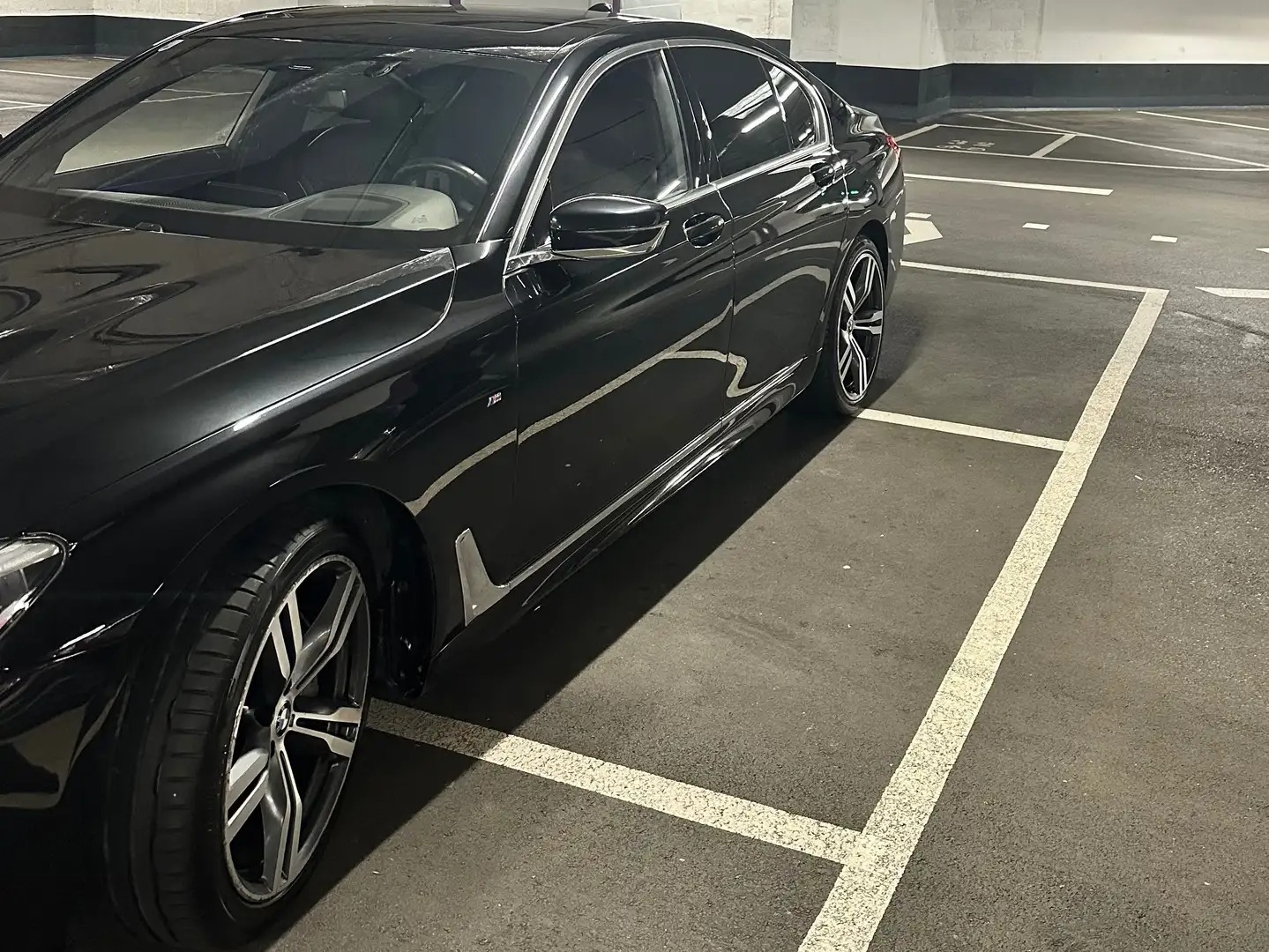 Pojazd #42167 - BMW 750 d xDrive M Paket 3