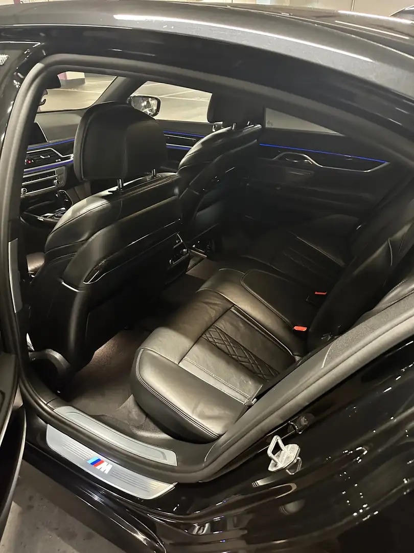 Pojazd #42167 - BMW 750 d xDrive M Paket 7