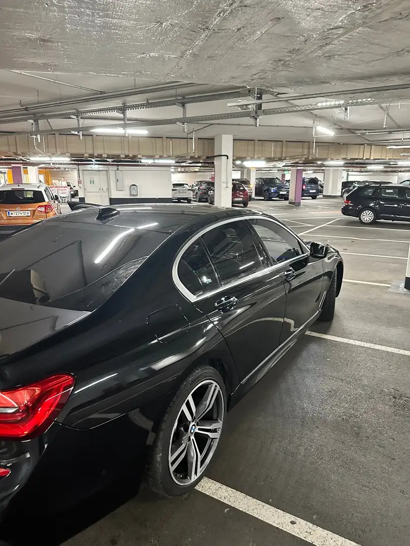 Pojazd #42167 - BMW 750 d xDrive M Paket 10