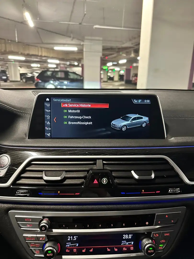 Pojazd #42167 - BMW 750 d xDrive M Paket 15