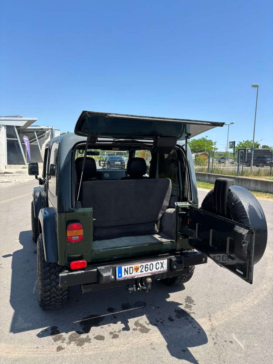 Pojazd #98821 - Jeep Wrangler 2