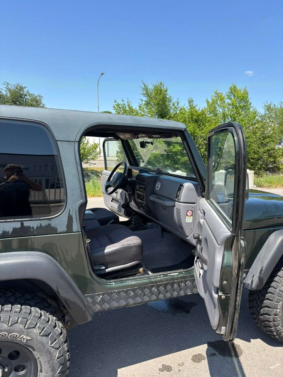 Pojazd #98821 - Jeep Wrangler 6