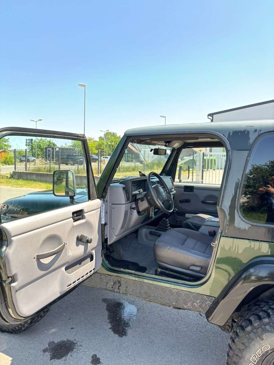 Pojazd #98821 - Jeep Wrangler 11