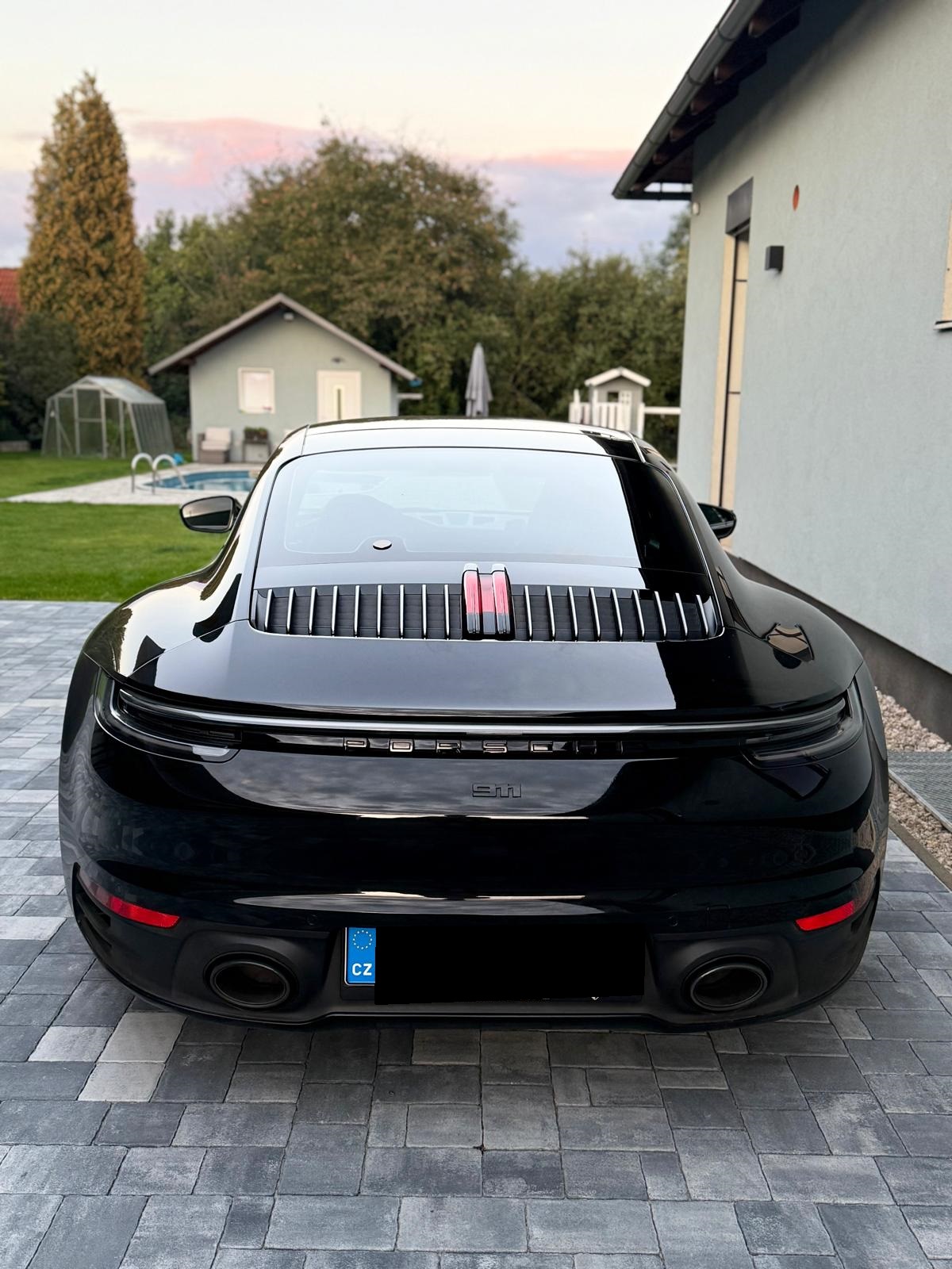 Vehicule #85623 - Porsche 911 Carrera 4 4