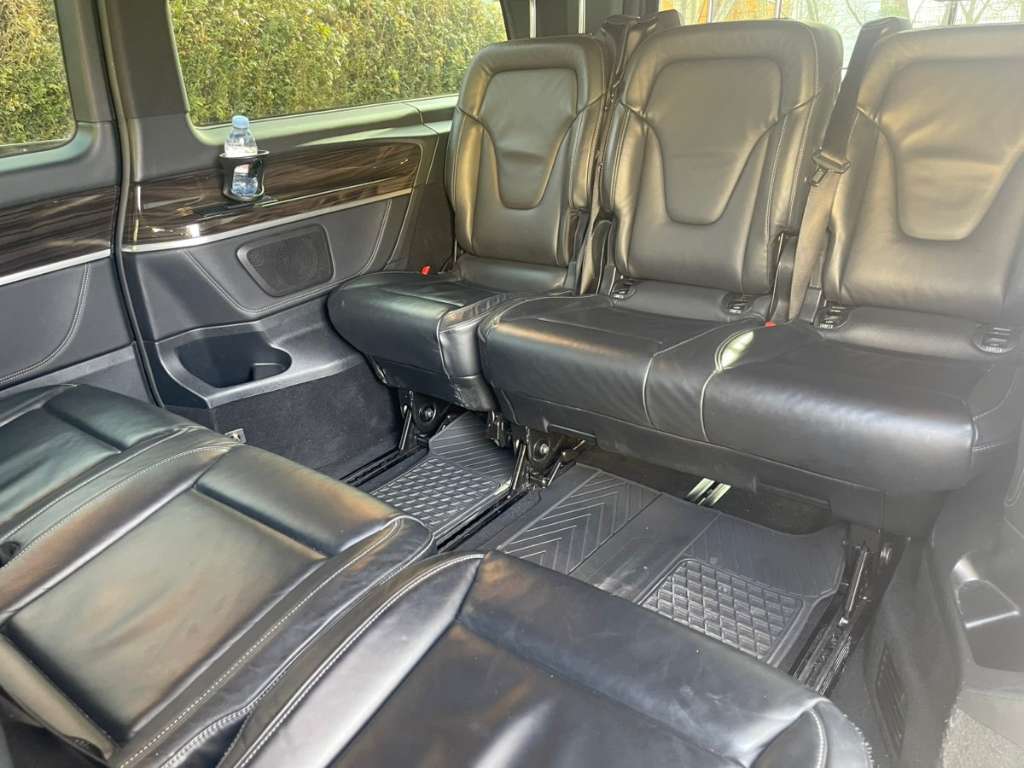 Pojazd #28388 - Mercedes-Benz V 250 d Kombi 4MATIC extralang Avantgarde 8