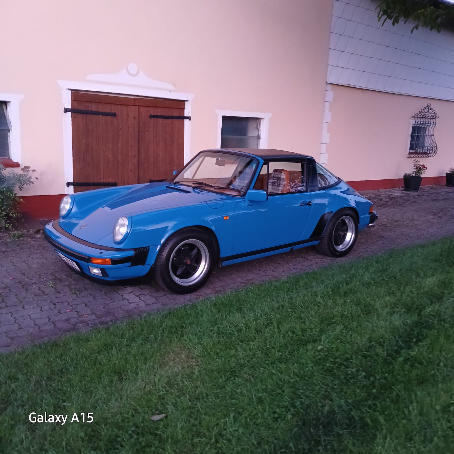 Pojazd #89210 - Porsche 911 SC Targa 6